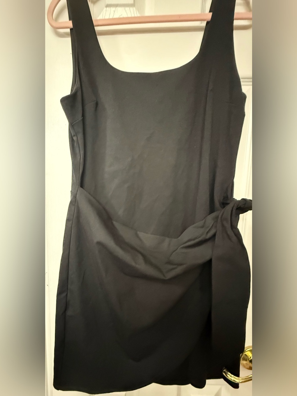 Express Black Scoop Neck Tie-Waist faux wrap dress szL (SKU0104)